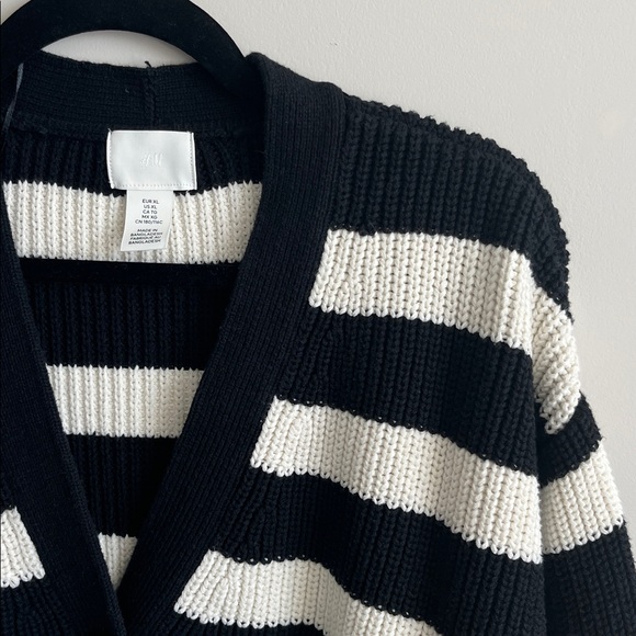 H&M Striped Black & Cream Knit Cardigan; Cotton Blend - Picture 6 of 10